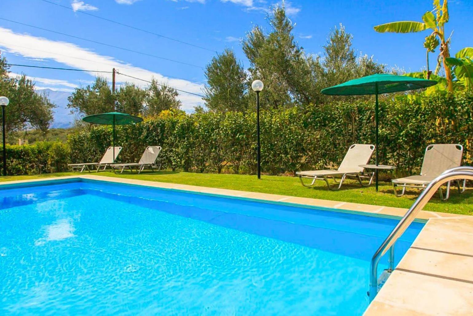 Villa Giannis Kalyves Exterior foto